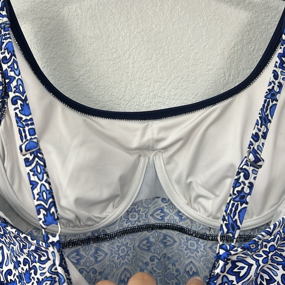 Lands' End Geometric Mandala Print Swim Dress Built In Bra - Picture 6 of 8